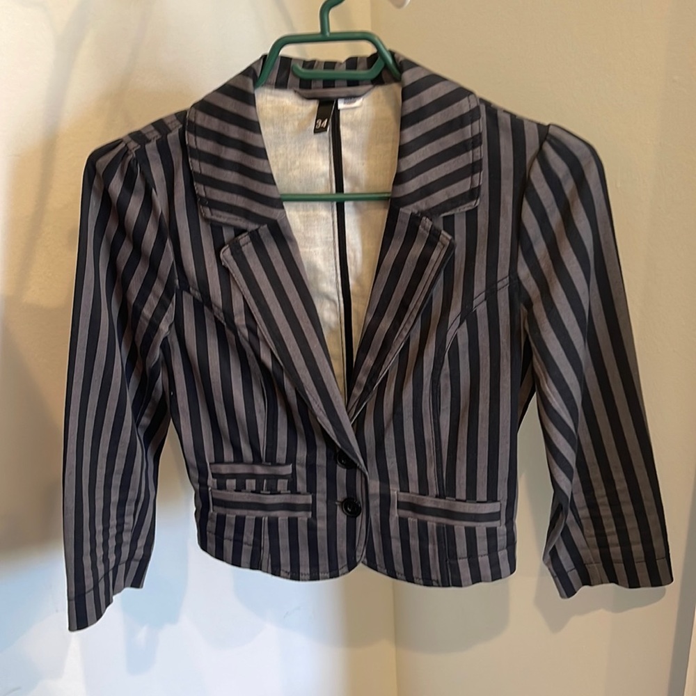 Women’s cute short coat